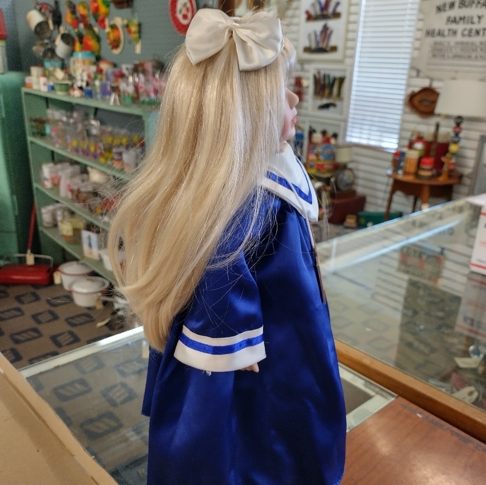 House of Lloyd Christmas Around the World Doll - Picture 8 of 11